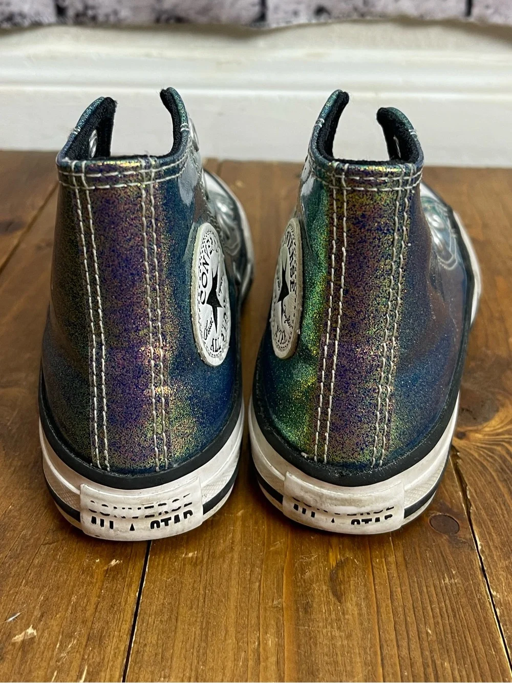Converse little girls size 11 high top sneakers iridescent